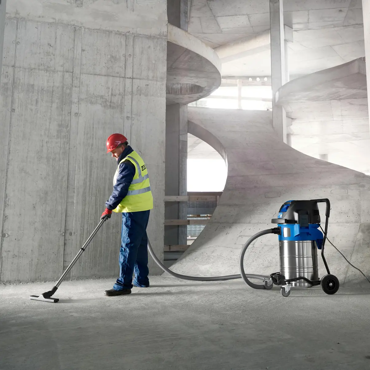 Industrial vacuum cleaners