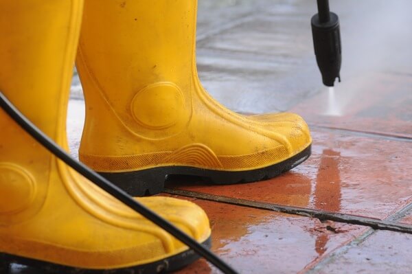 Port & dock cleaning